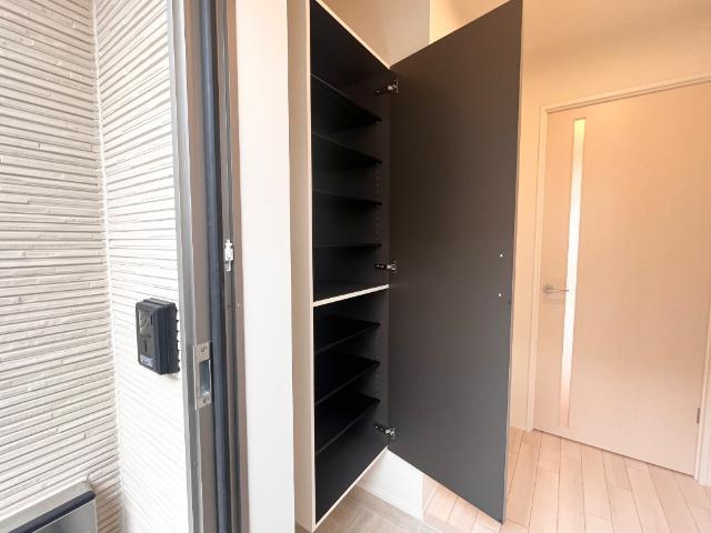 ｃａｓａ　ｓｅｒｅｎａ（カーサ　セレーナ）の収納|靴箱