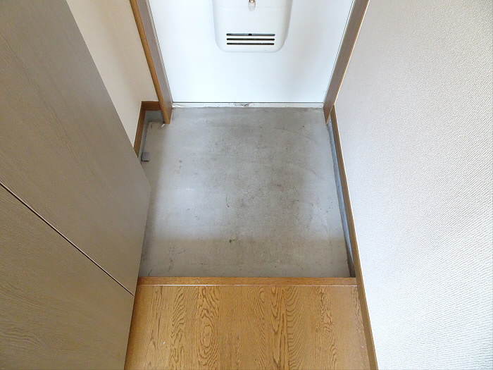 コーポ羽根木の玄関