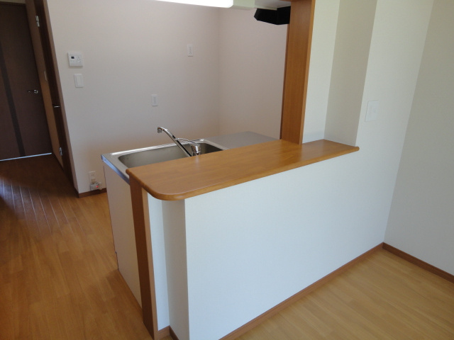 レ・フルールのキッチン|カウンターキッチン