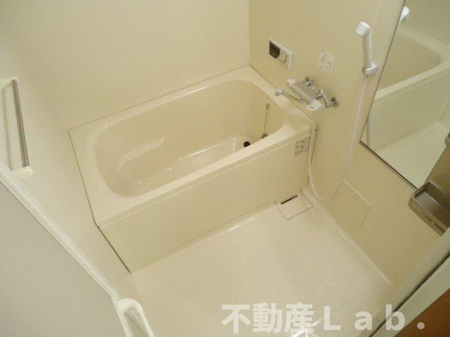 サンパステルの浴室