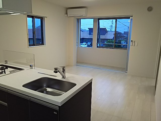 ユニヴァリィ　エミの居間・リビング|リビング（イメージ）