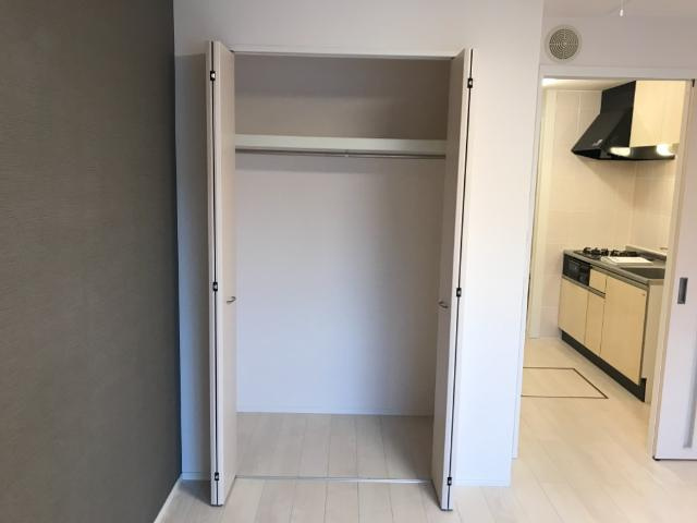 ジュネス市場木の収納|クローゼット