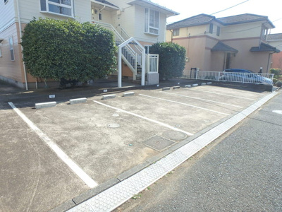 駐車場　有料・要空き確認