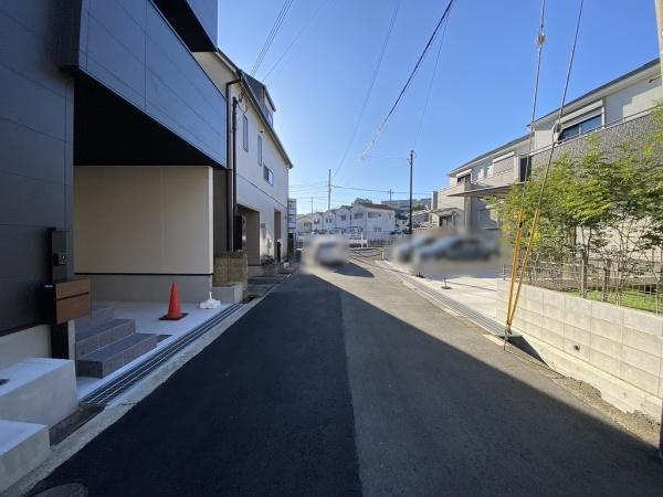 【前面道路含む現地写真】 | 垂水区西舞子4丁目　中古戸建　築後未入居
