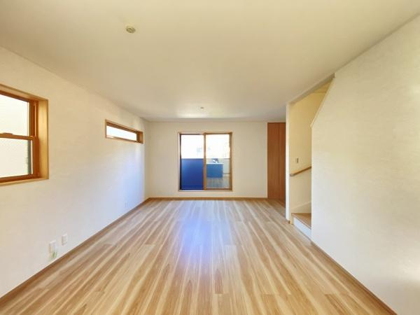 【居間・リビング】 | 垂水区西舞子4丁目　中古戸建　築後未入居