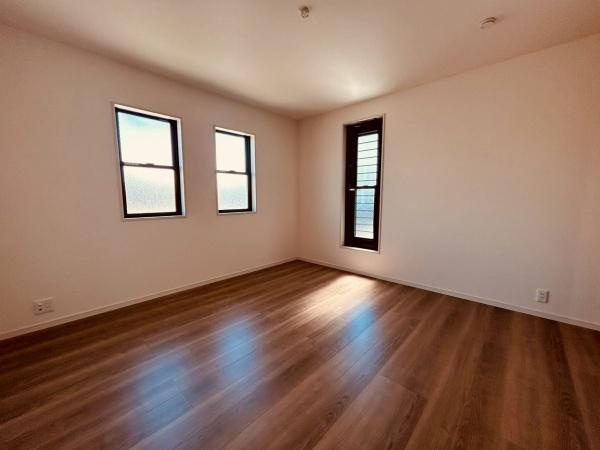 【洋室】 | 写真は同社施工例です。