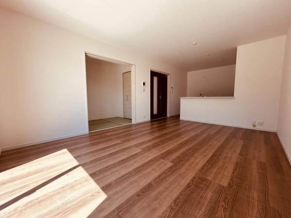 【居間・リビング】 | 写真は同社施工例です。