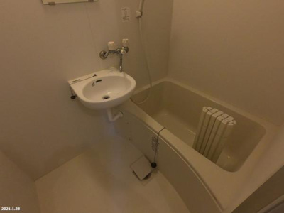 【浴室】 | グランディールハイム | 写真は同タイプの別のお部屋のものです。