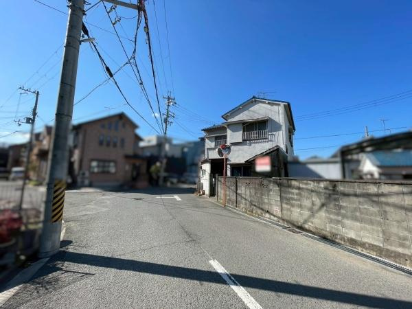 和歌山市杭ノ瀬　中古戸建の前面道路含む現地写真