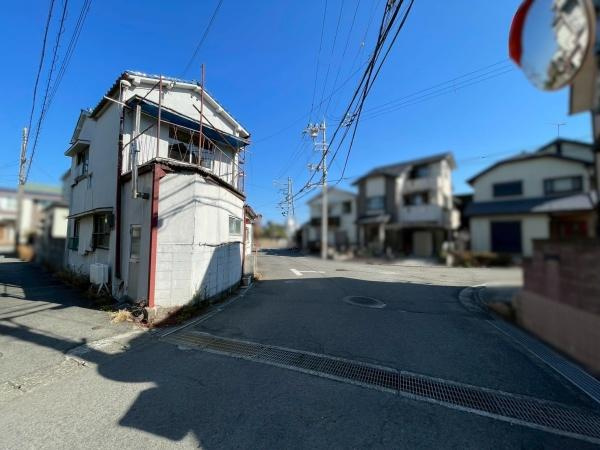 和歌山市杭ノ瀬　中古戸建の前面道路含む現地写真