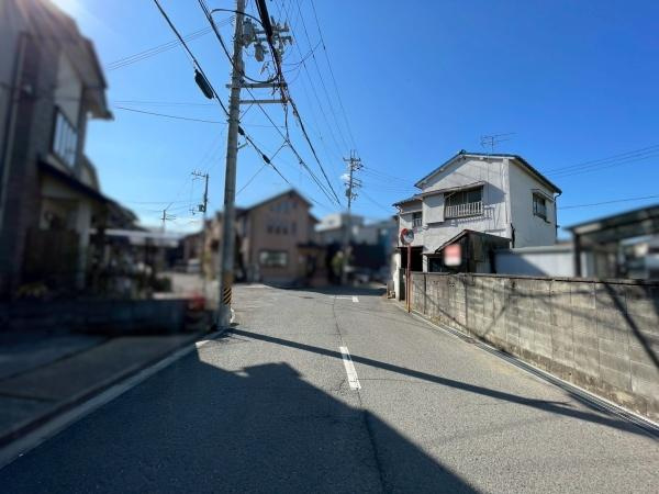 和歌山市杭ノ瀬　中古戸建の前面道路含む現地写真
