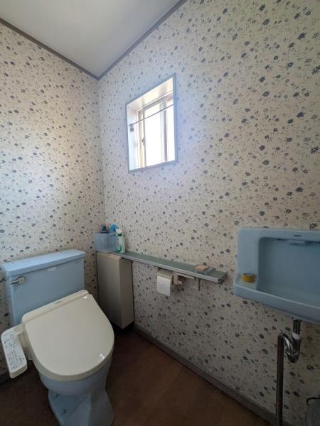 和歌山市小松原6丁目　中古戸建のトイレ