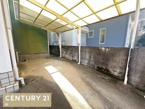 和歌山市小雑賀　中古戸建の駐車場