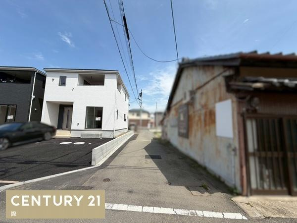 和歌山市中之島第3-2号　新築戸建の前面道路含む現地写真