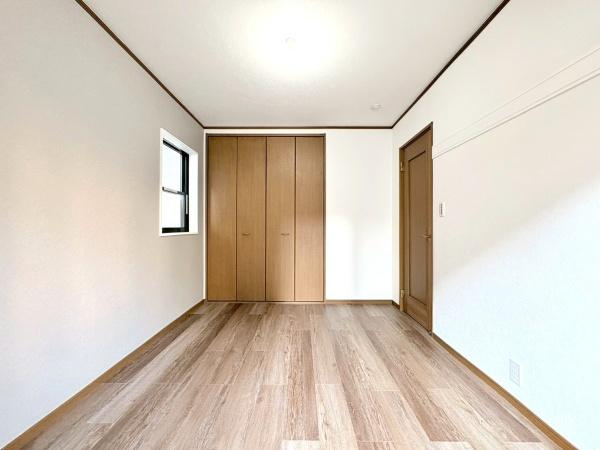 大和市福田の中古一戸建の洋室