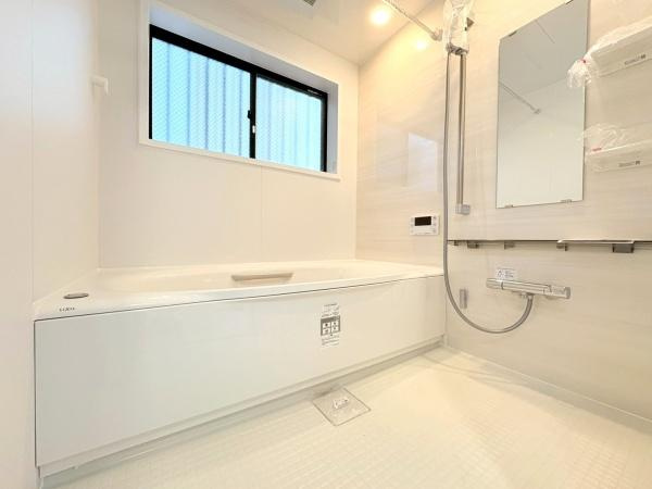 大和市福田の中古一戸建の浴室