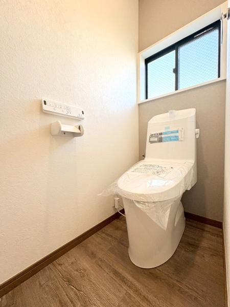 大和市福田の中古一戸建のトイレ