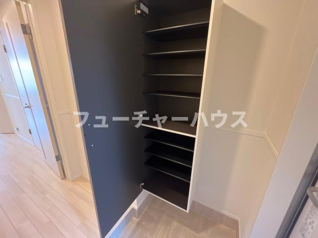 ルル（Ｌｏｕｌｏｕ）の玄関