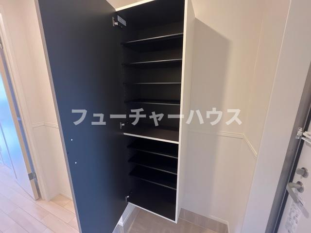ルル（Ｌｏｕｌｏｕ）の玄関
