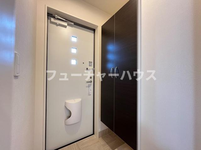 リッチレジデンスＢ（Rich Residence B）の玄関