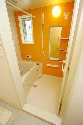 ウィステリアの浴室