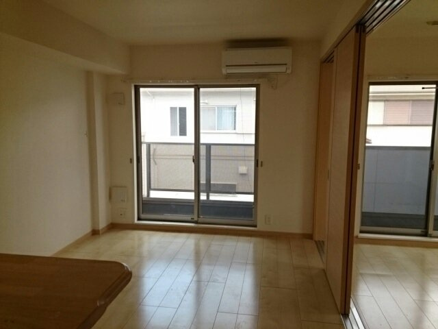 リヴェール栄谷の居間・リビング