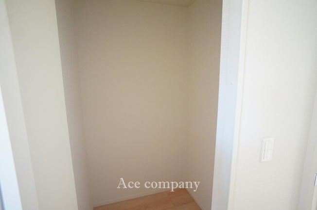 【収納】 | 東大阪市稲田本町1丁目　【4号棟/全5棟】 | 【2階：洋室7.7帖】のウォークインクローゼット内です♪中はお好きにカスタマイズを♪