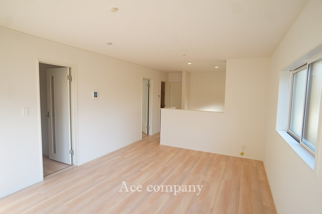 【居間・リビング】 | 東大阪市稲田本町1丁目　【5号棟/全5棟】 | 【LDK：約16帖】