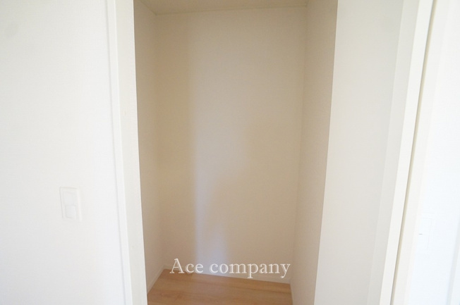 【収納】 | 東大阪市稲田本町1丁目　【5号棟/全5棟】 | 2階、廊下にある収納です♪