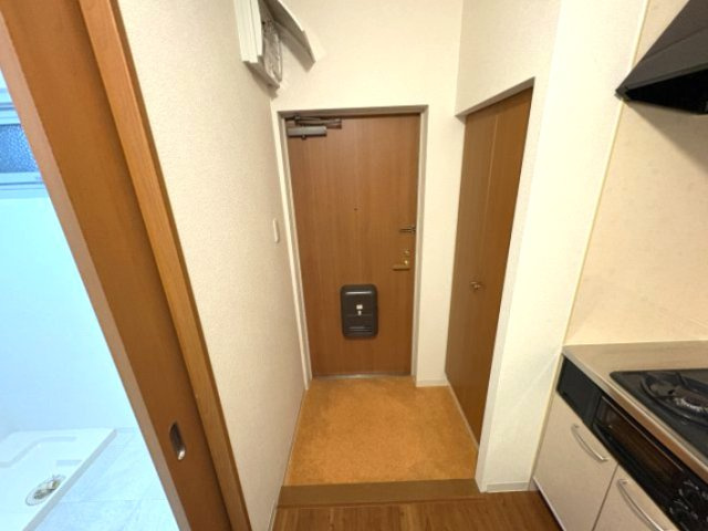 Hills岡本の玄関