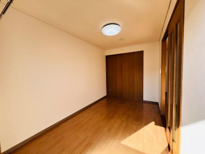 【内装】 | ロイヤルハイツⅠ | 洋室