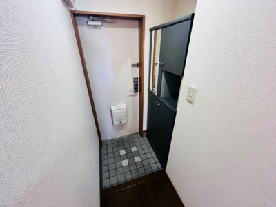 【玄関】 | ロイヤルハイツⅠ | 玄関