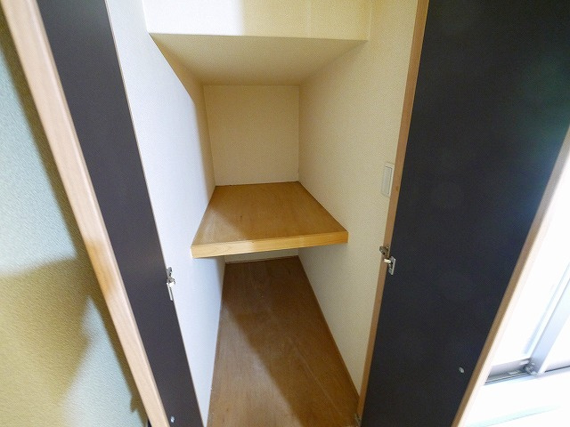川嶋アパートAの収納|こまごまとしたものを収納できそうですね