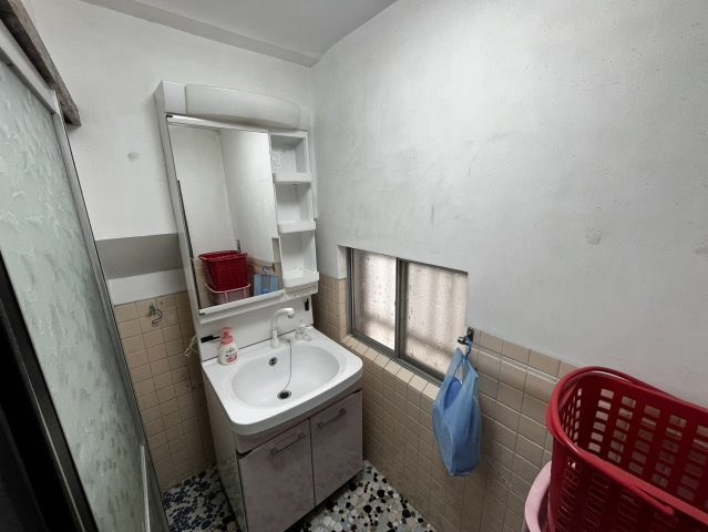 菟田野古市場の独立洗面台