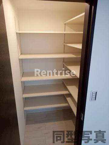 ジーメゾン一宮天王ルクセルクの居間・リビング