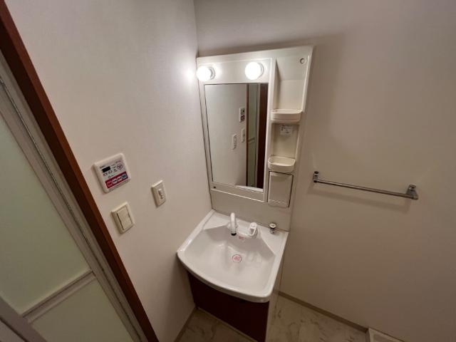 ファーストヴィレッジヒルの洗面所|洗髪洗面化粧台（イメージ）