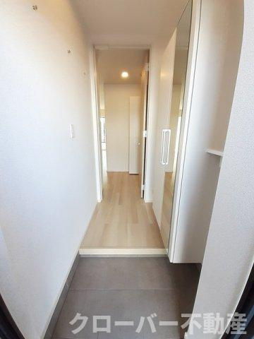 ＦＬＡＴ　Ｙ　Ⅳの玄関