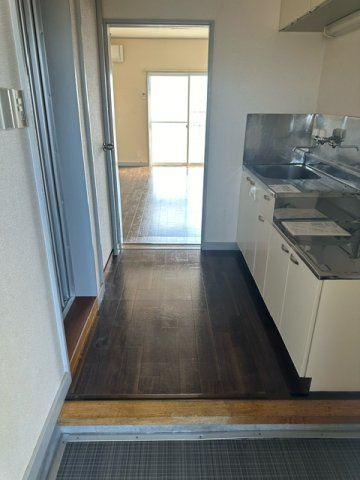 サンハイツミナミ5の玄関