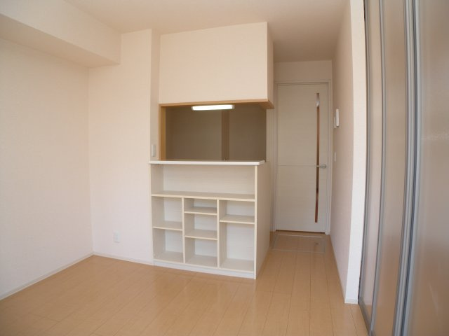 キャンフルローレルの居間・リビング