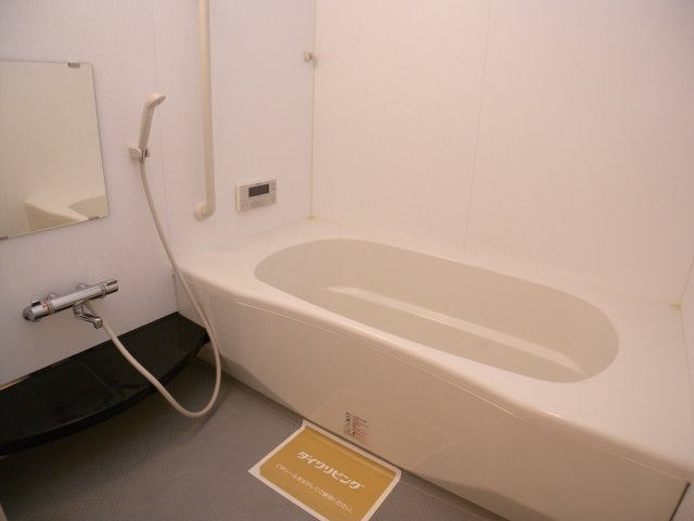 キャンフルローレルの浴室