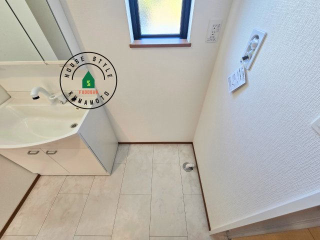 熊本市中央区帯山5丁目第1-1棟（A号棟）の内観：施工例|ランドリースペースとなります。広々して有効的にご使用できます。 