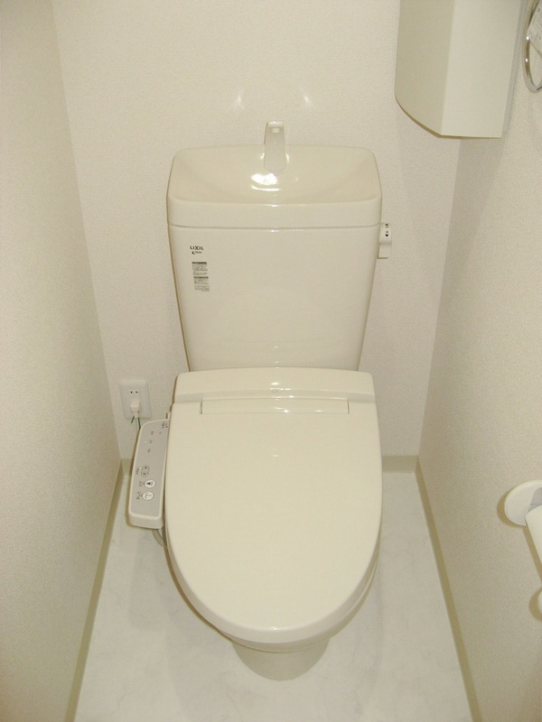 墨田区立川３丁目の賃貸マンションのトイレ