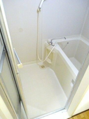 ブオナスタンザ新検見川の浴室