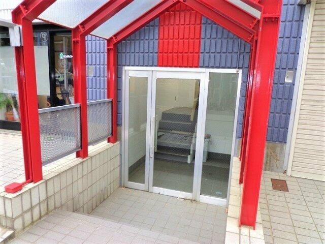 ブオナスタンザ新検見川のエントランス