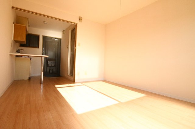 コーポライフビルの居間・リビング