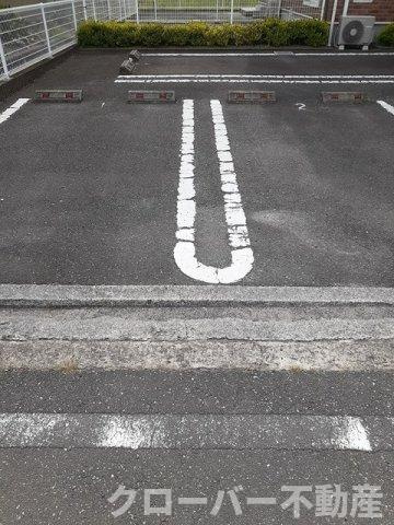 グレイスフルＡの駐車場