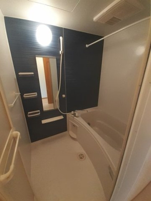 【浴室】 | アレストス | お風呂で日々の疲れを落としましょう