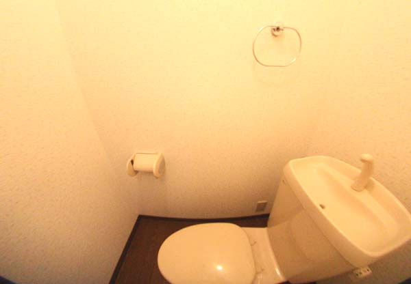 エステートピアイズミのトイレ|トイレもきれいです