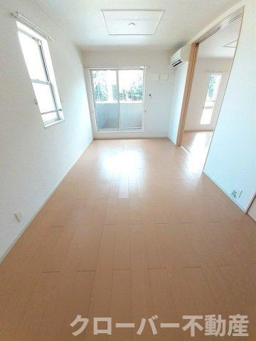 セレーノ柞田の居間・リビング