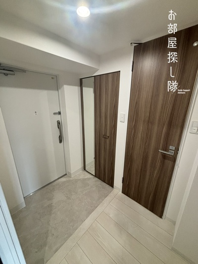 久留米市篠原町の賃貸マンションの玄関